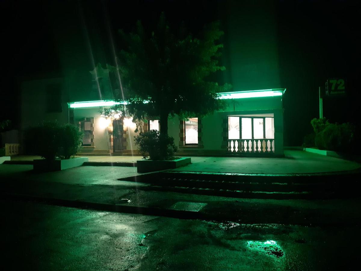 Le 72 Watt Daire Fumel Dış mekan fotoğraf